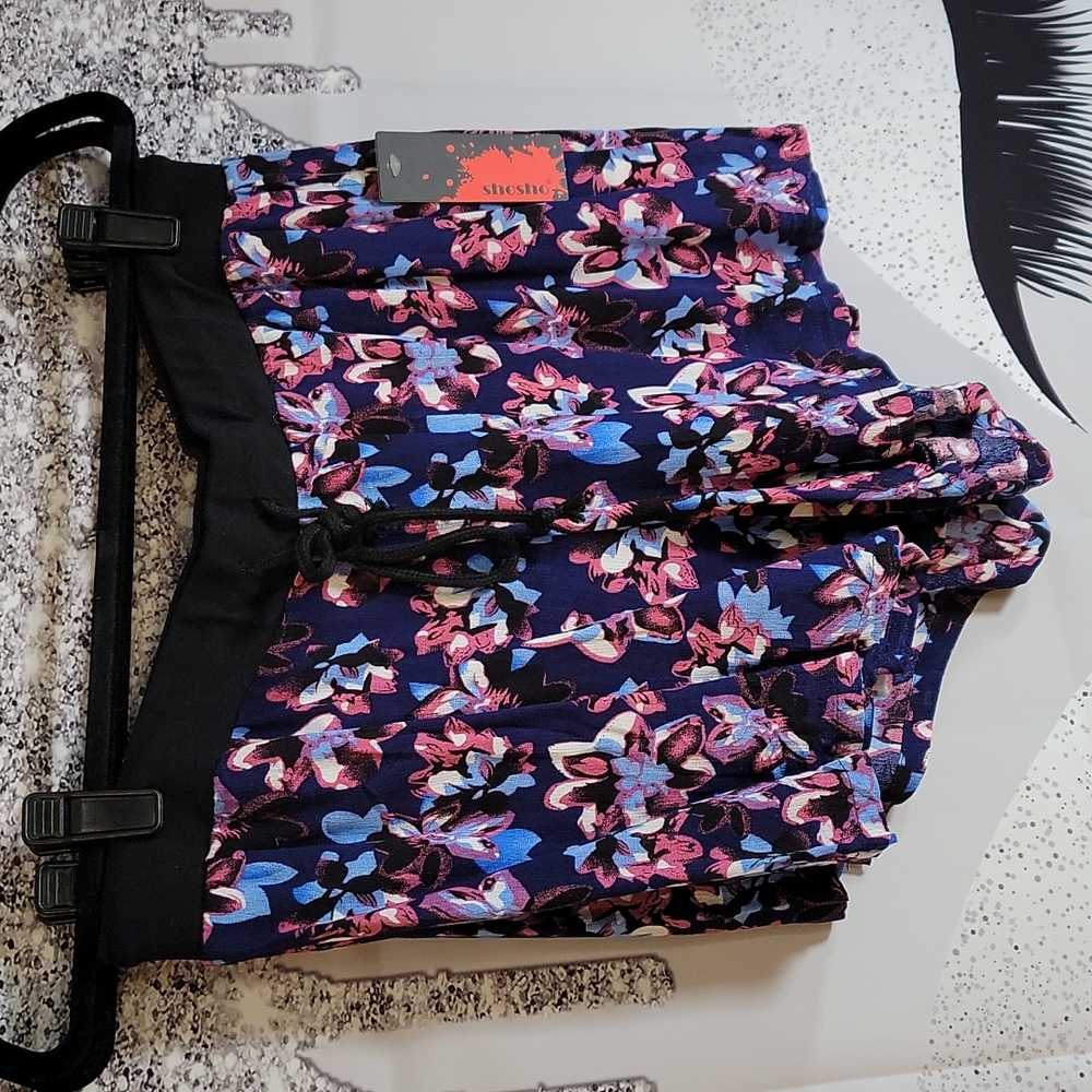 Shosho navy floral print shorts